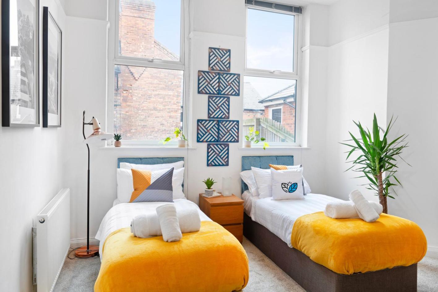 Ecocrest Stylish 2 Bedroom With Parking - Sleeps 5 Guests Nottingham